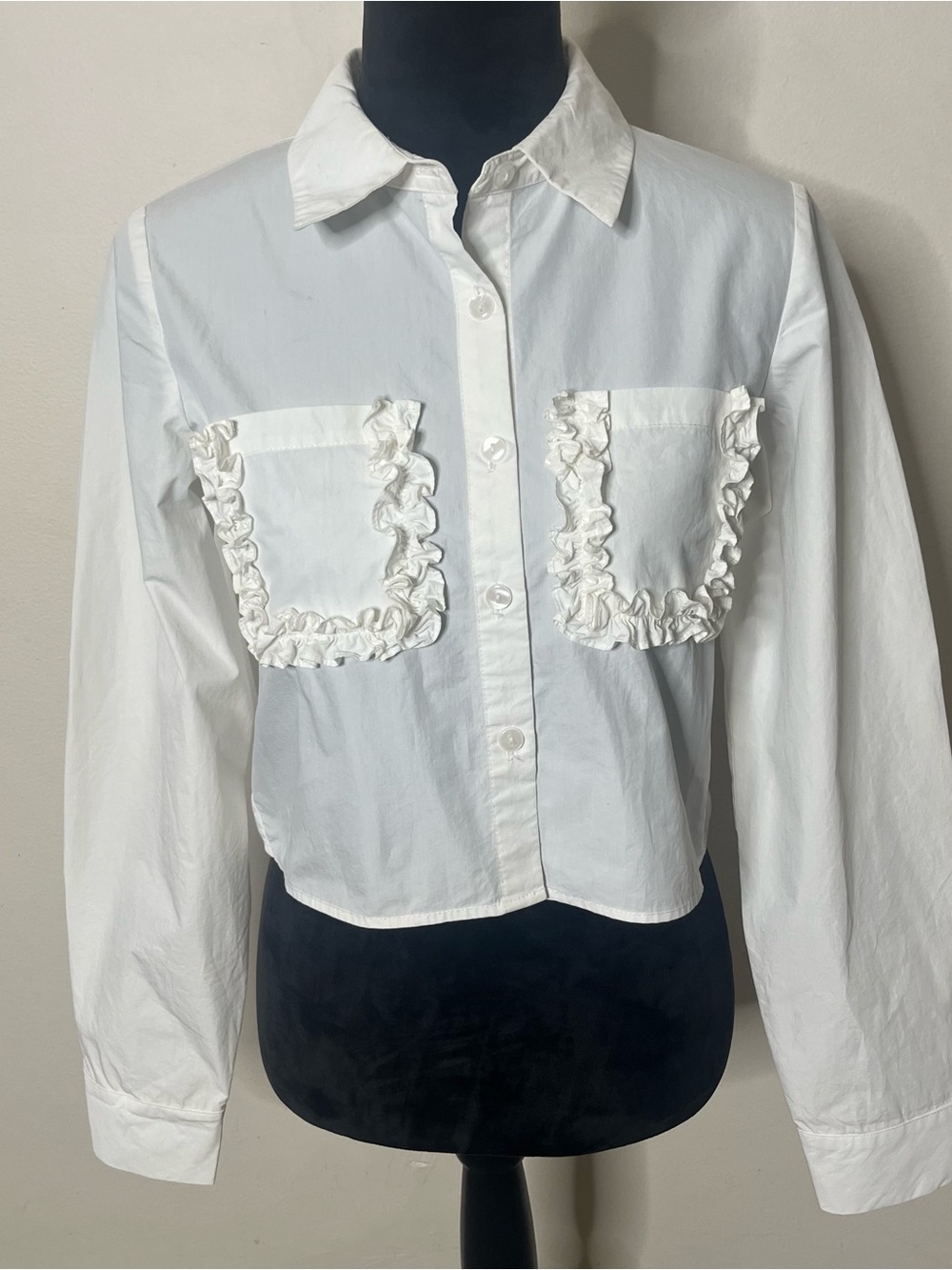 Women’s Ivory Ruffle Pocket Long Open Ruffle Sleeves Button Up Crop  Shirt Sz L